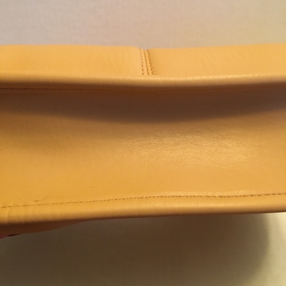 New Tan Hobo - Picture 7 of 7